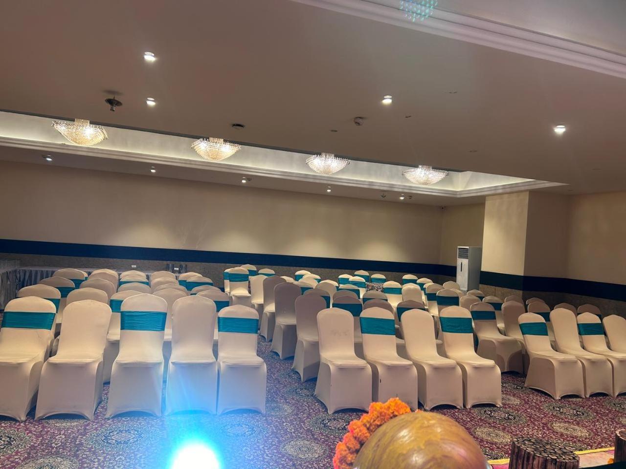 Saura Hotel, Agra - A Club Mahindra Associate Eksteriør billede
