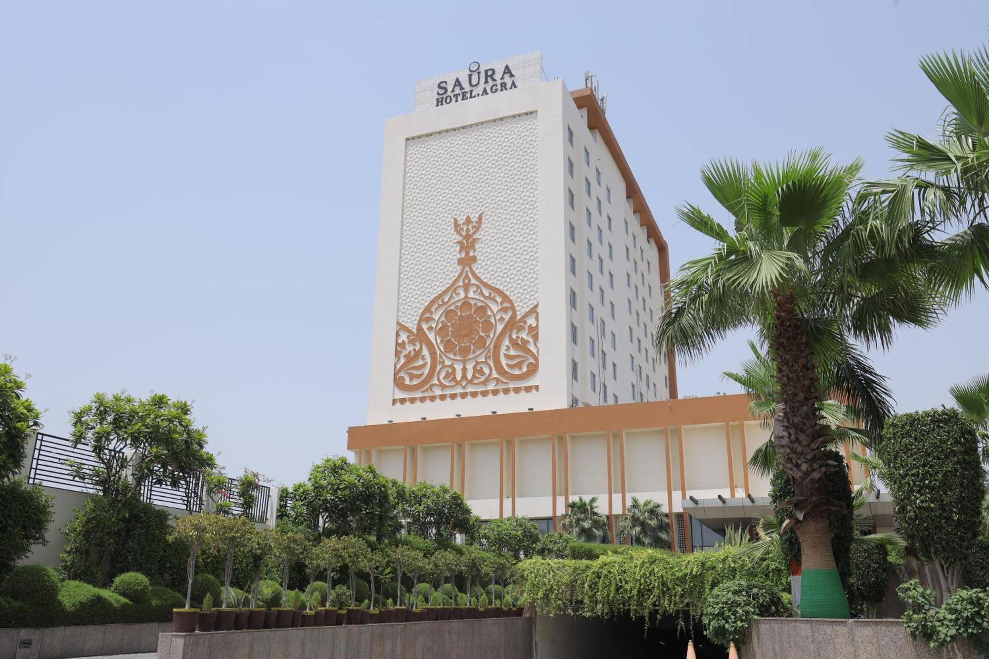 Saura Hotel, Agra - A Club Mahindra Associate Eksteriør billede