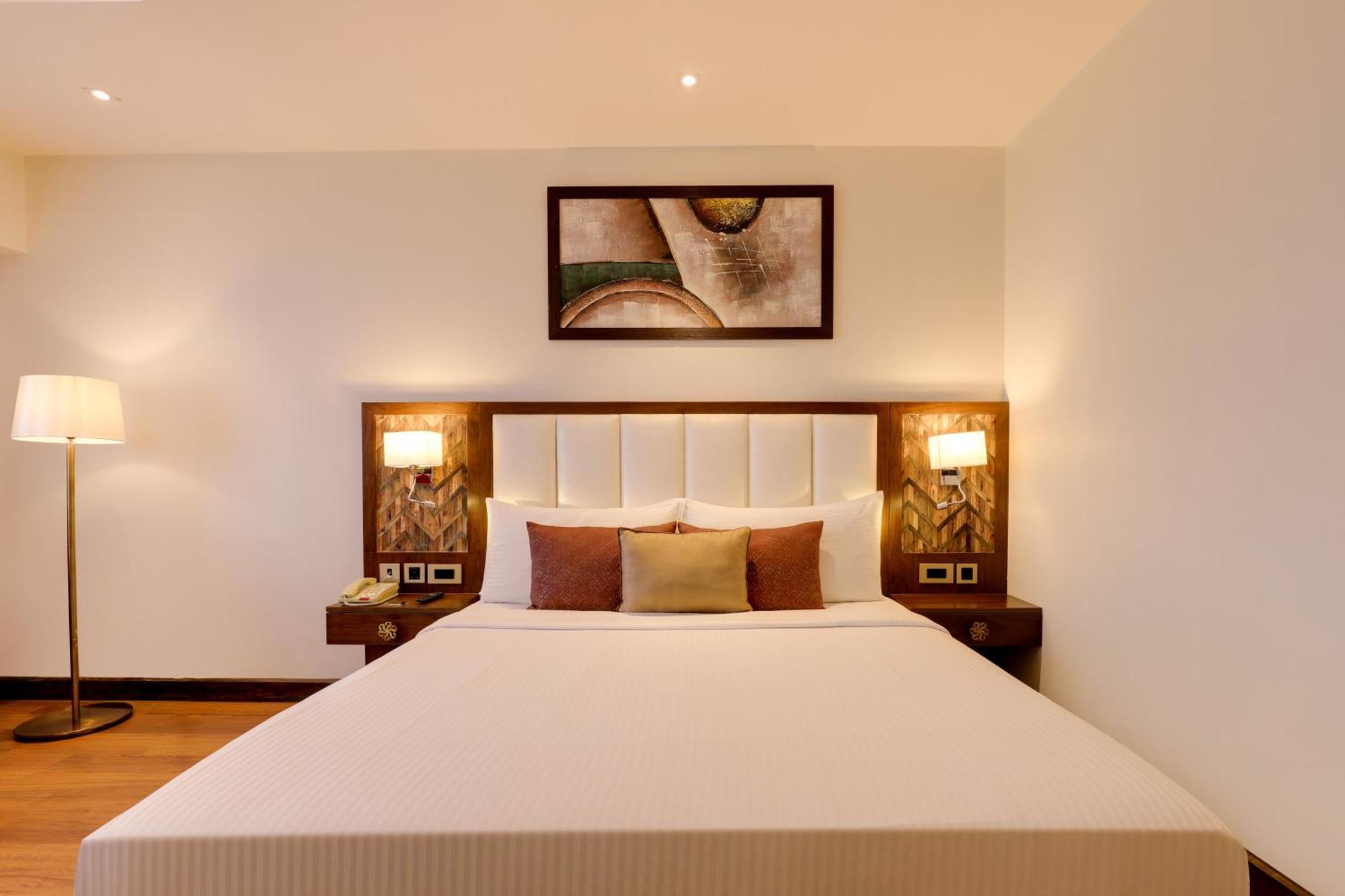 Saura Hotel, Agra - A Club Mahindra Associate Eksteriør billede