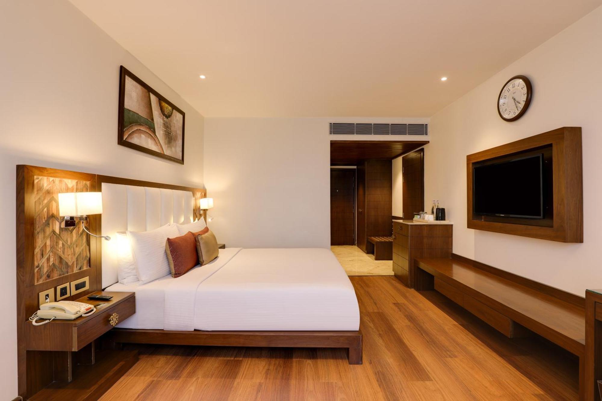 Saura Hotel, Agra - A Club Mahindra Associate Eksteriør billede