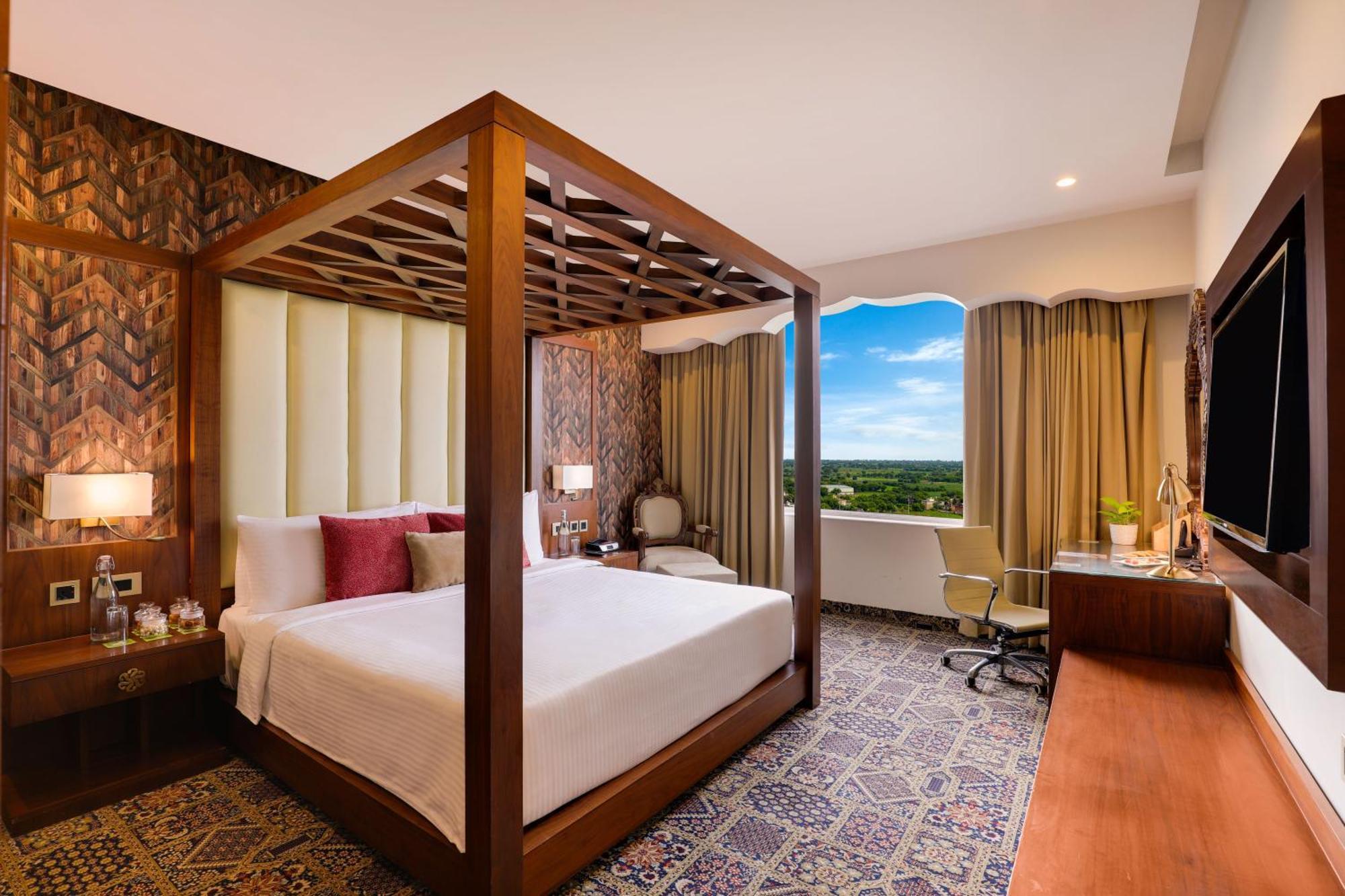 Saura Hotel, Agra - A Club Mahindra Associate Eksteriør billede