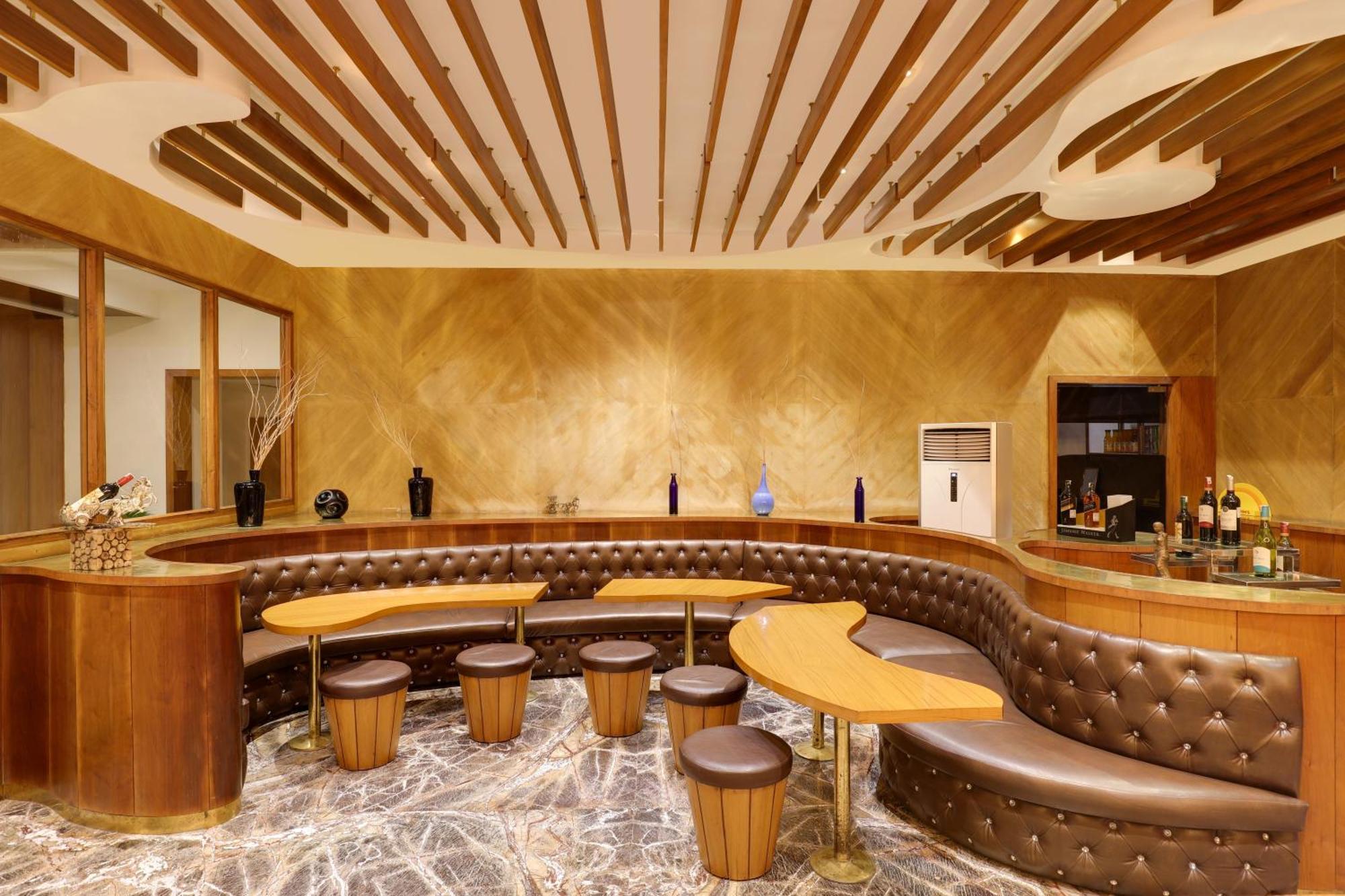 Saura Hotel, Agra - A Club Mahindra Associate Eksteriør billede