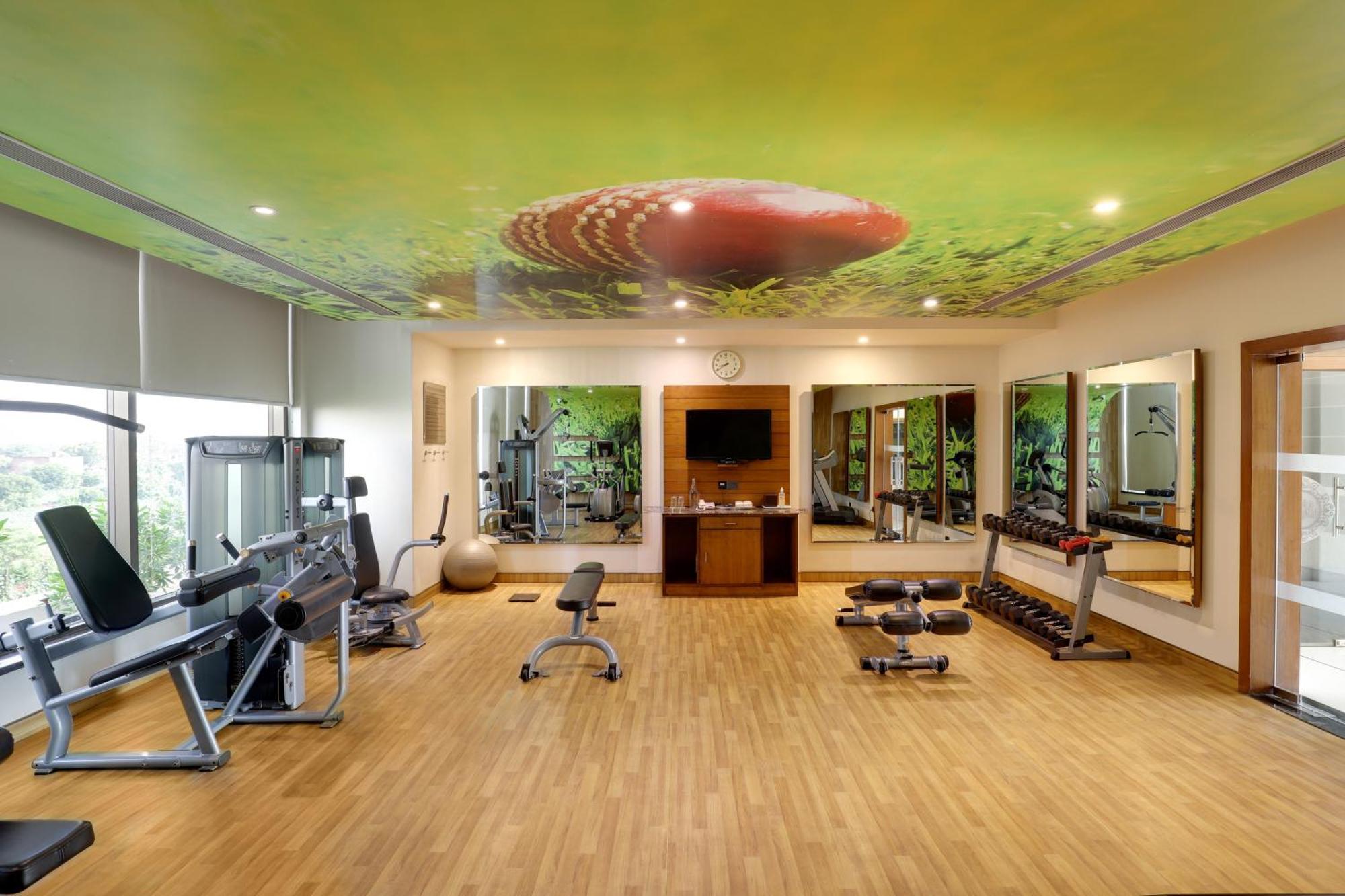 Saura Hotel, Agra - A Club Mahindra Associate Eksteriør billede
