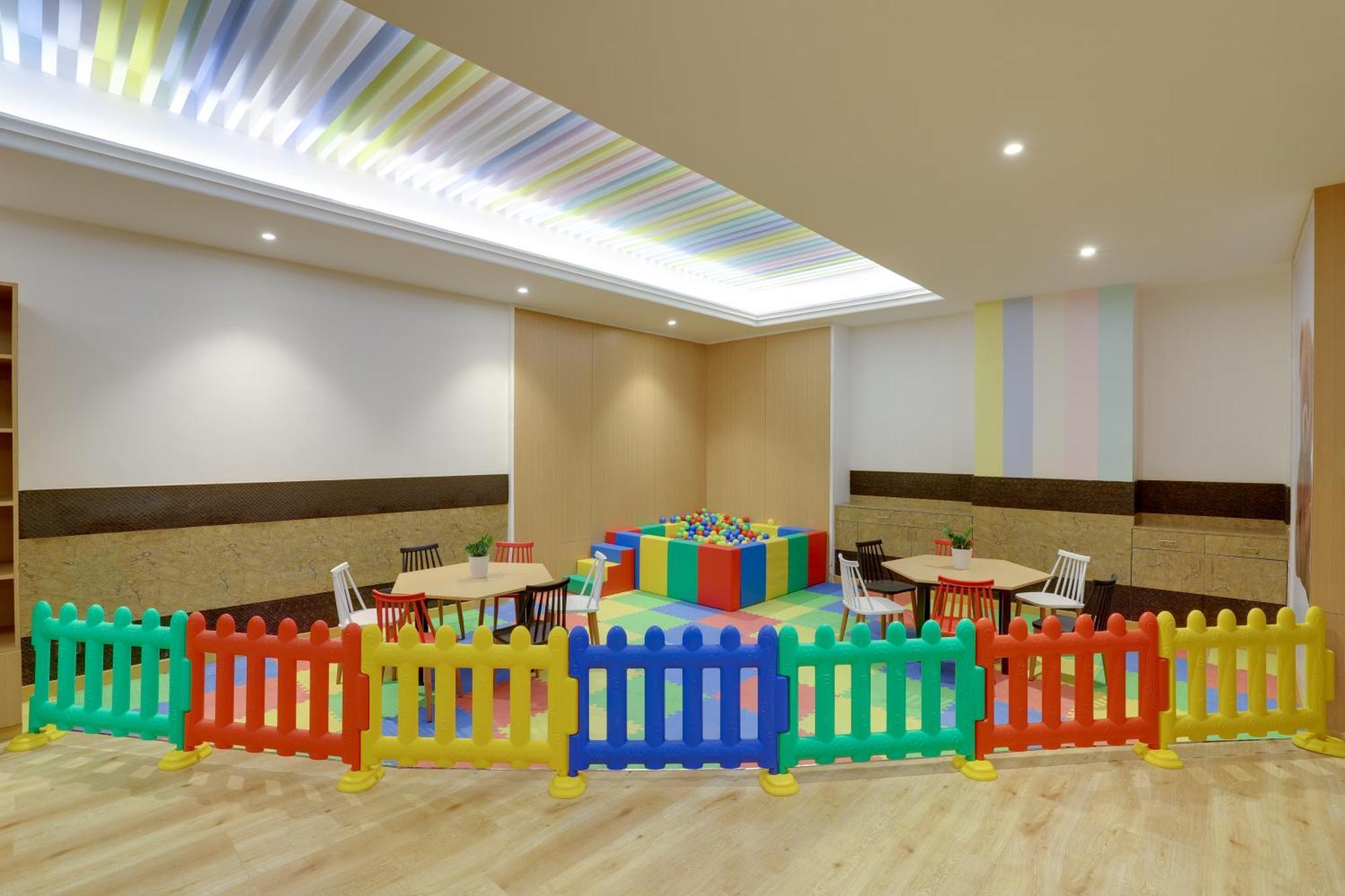 Saura Hotel, Agra - A Club Mahindra Associate Eksteriør billede